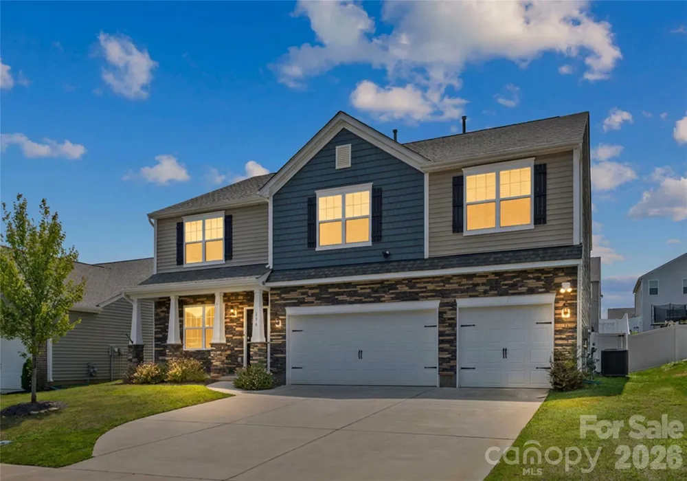 134 Giant Oak Avenue Statesville, NC 28677