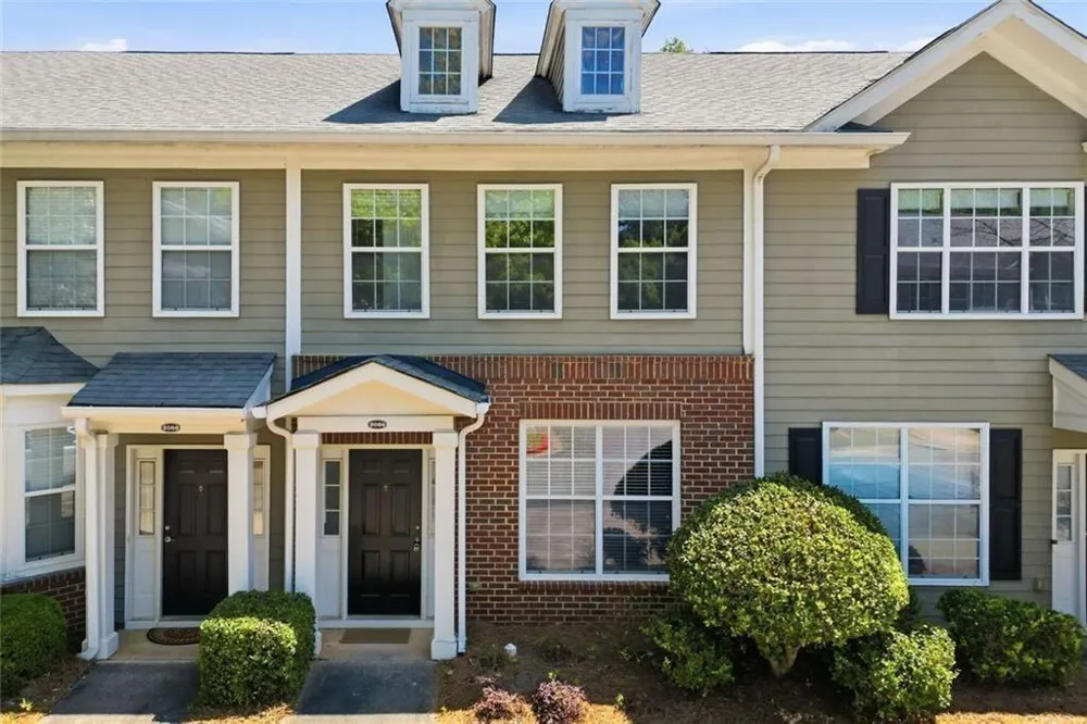 2086 Del Lago Circle Kennesaw, GA 30152