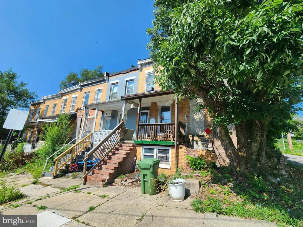 910 DUKELAND STREET Baltimore, MD 21216