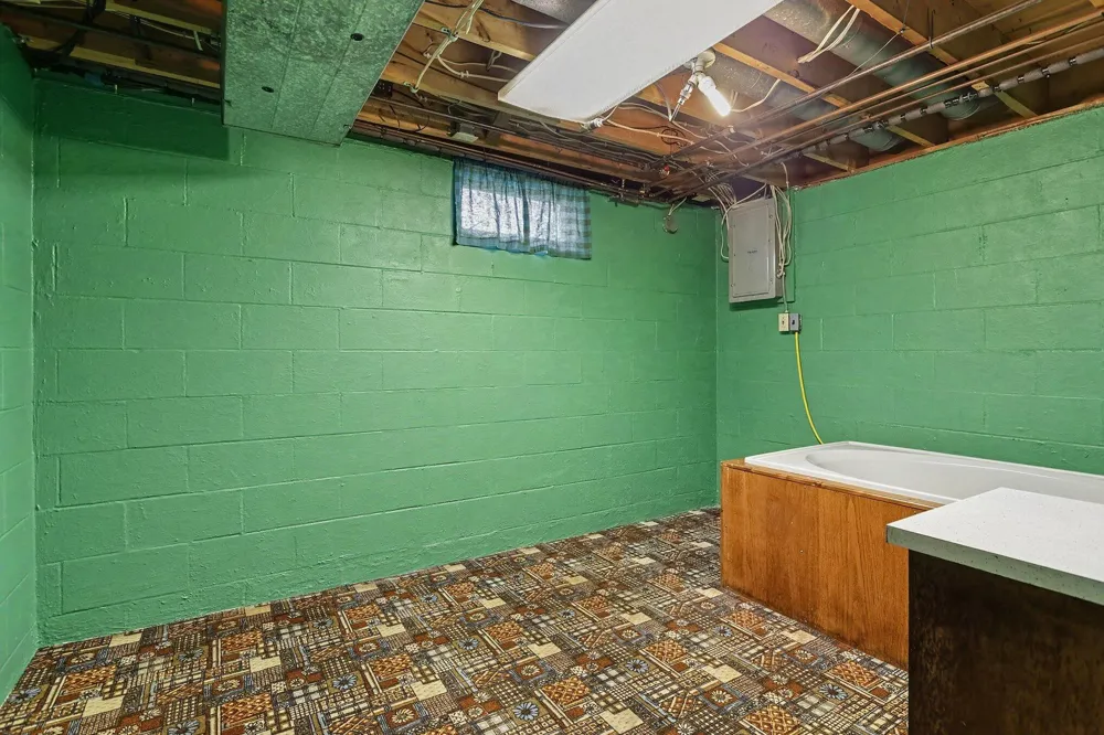 1347 Ferry Street Niles, MI 49120