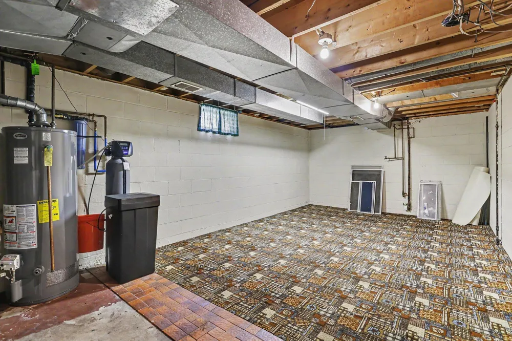 1347 Ferry Street Niles, MI 49120