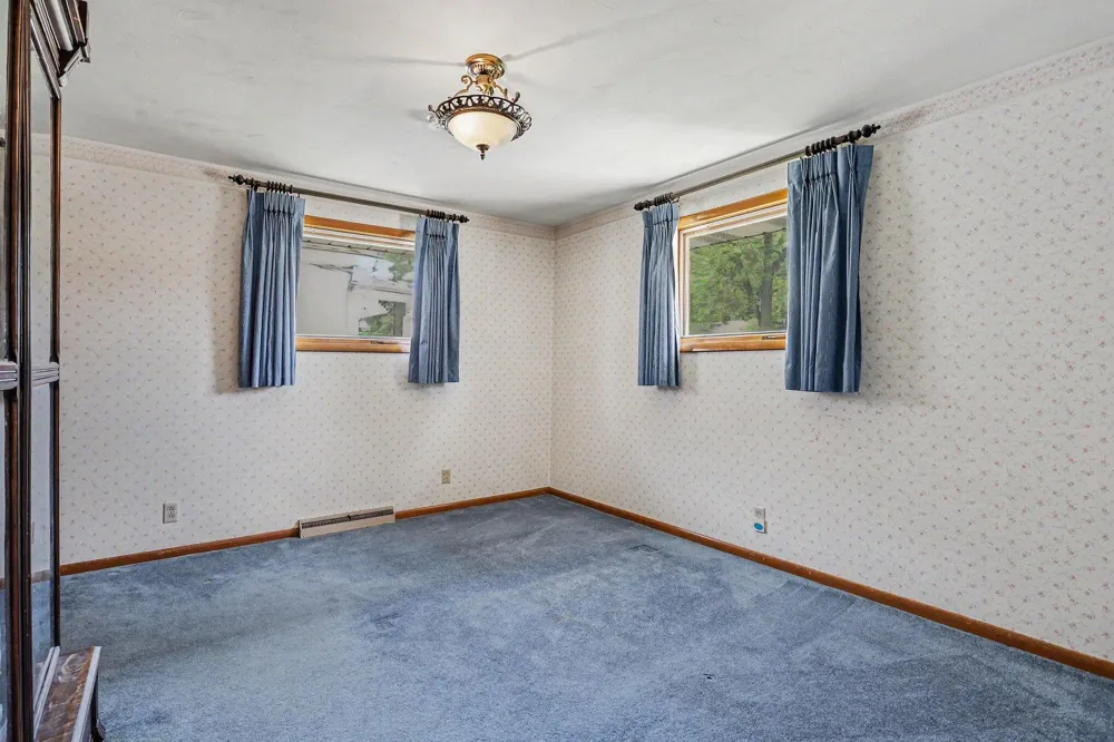 1347 Ferry Street Niles, MI 49120