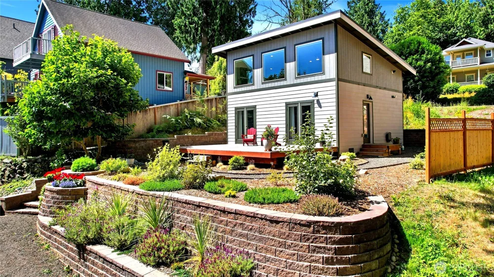 7237 NE Winfred Street Suquamish, WA 98392