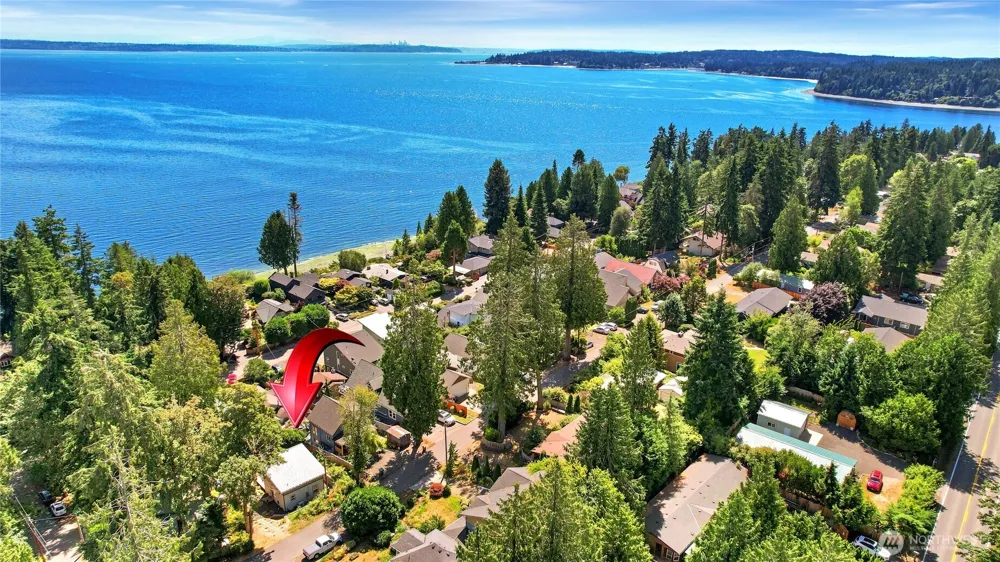 7237 NE Winfred Street Suquamish, WA 98392