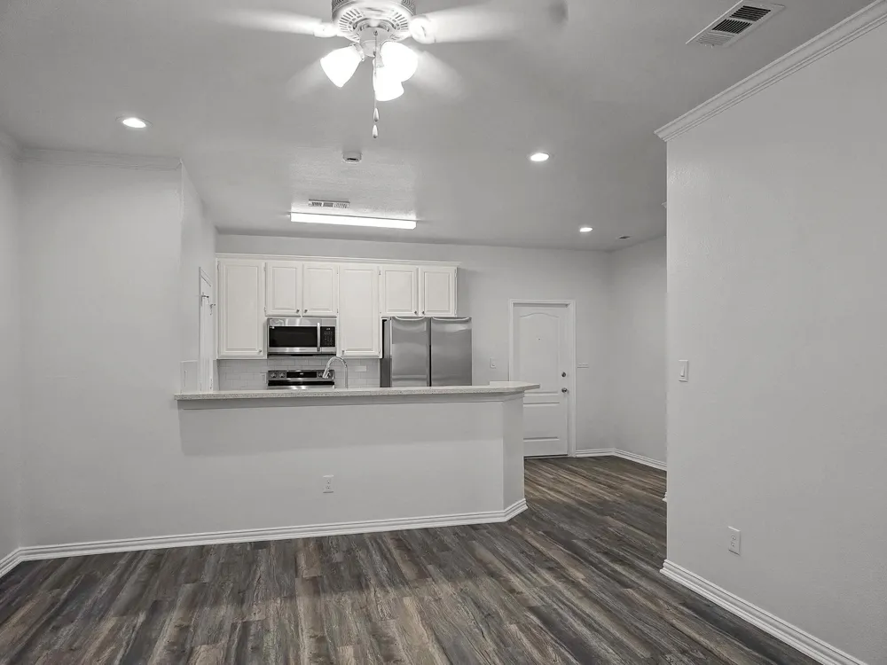 1501 Cedar Elm Drive #101 Euless, TX 76039