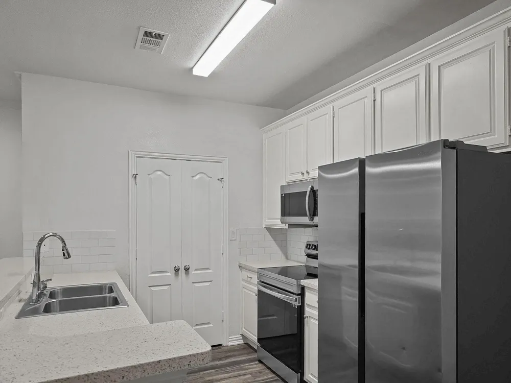 1501 Cedar Elm Drive #101 Euless, TX 76039