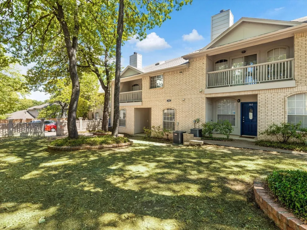 1501 Cedar Elm Drive #101 Euless, TX 76039