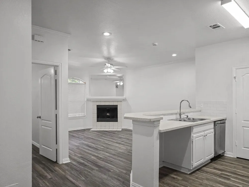 1501 Cedar Elm Drive #101 Euless, TX 76039