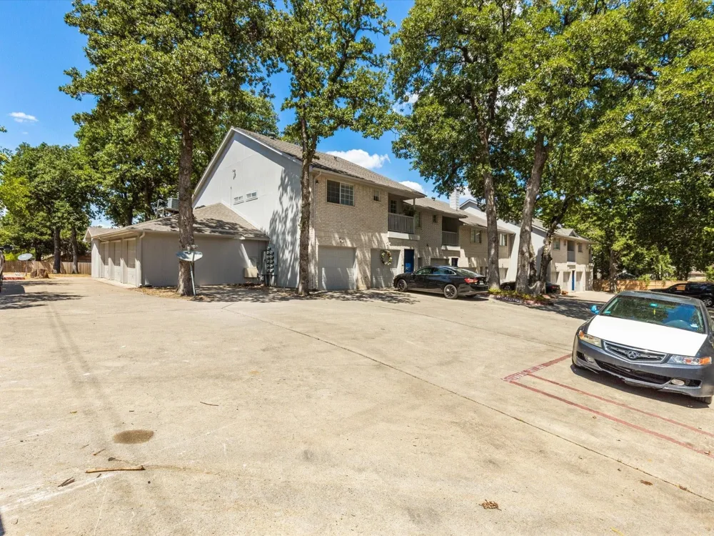 1501 Cedar Elm Drive #101 Euless, TX 76039