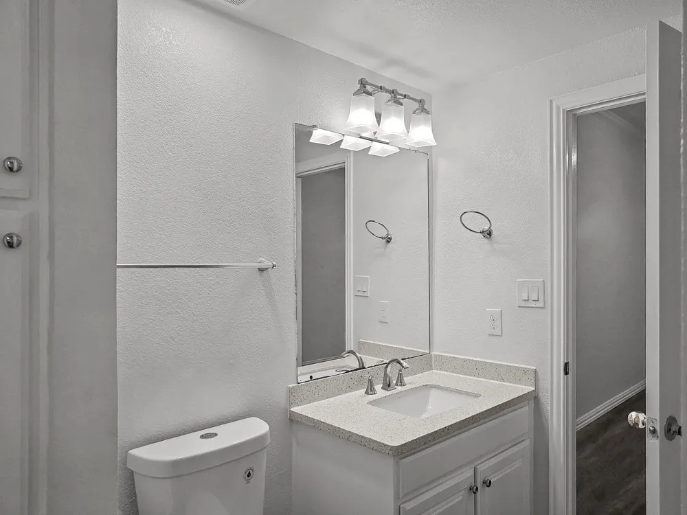 1501 Cedar Elm Drive #101 Euless, TX 76039
