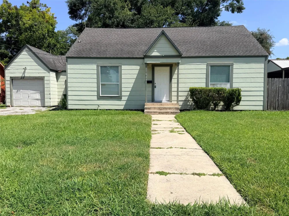 911 Gale Street Houston, TX 77009