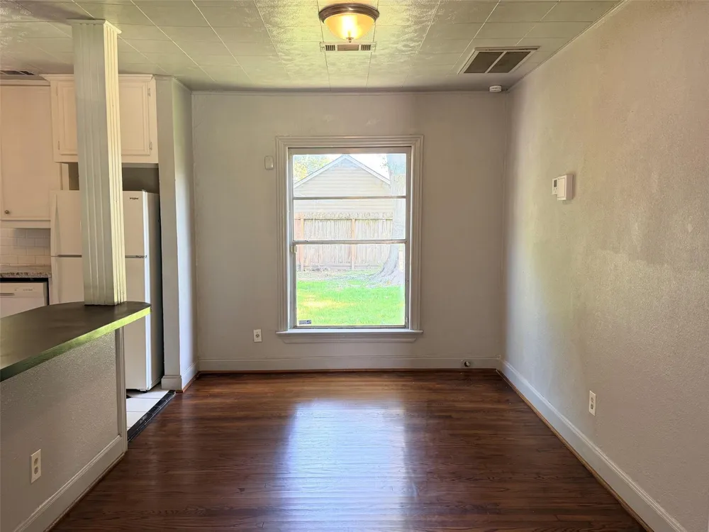 911 Gale Street Houston, TX 77009