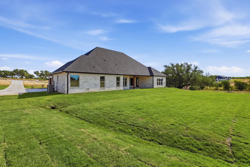 2073 Preserve Trail Weatherford, TX 76087