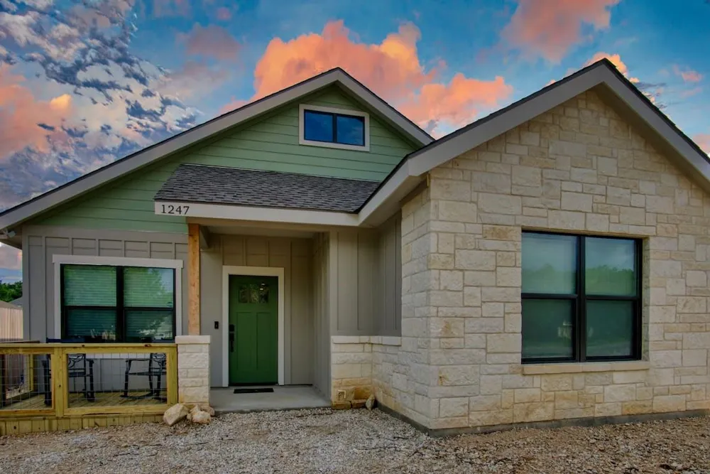 1247 Green Hill Drive Canyon Lake, TX 78133