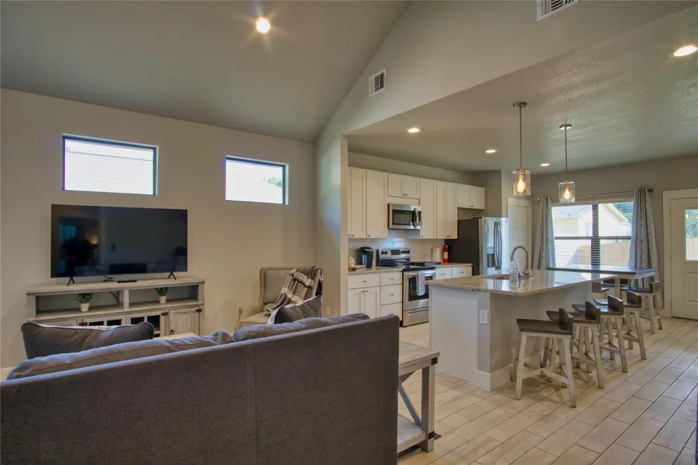 1247 Green Hill Drive Canyon Lake, TX 78133