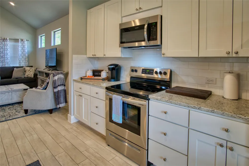 1247 Green Hill Drive Canyon Lake, TX 78133