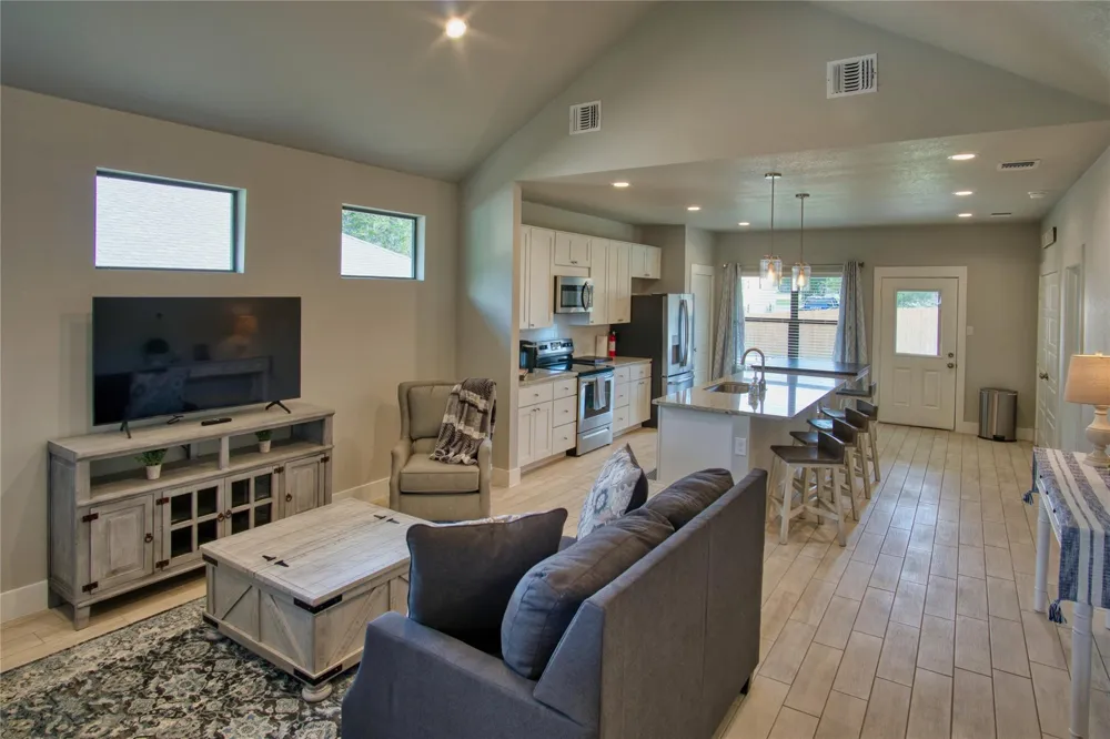 1247 Green Hill Drive Canyon Lake, TX 78133