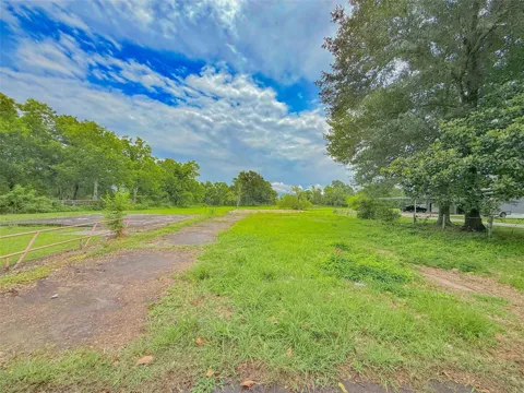 1227 Dupont Drive