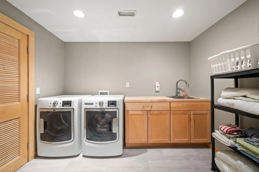 13047 Edgewater New Buffalo, MI 49117