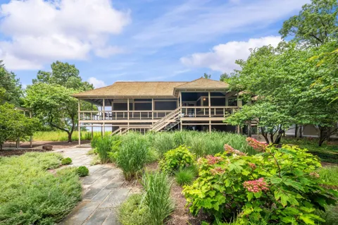 13047 Edgewater