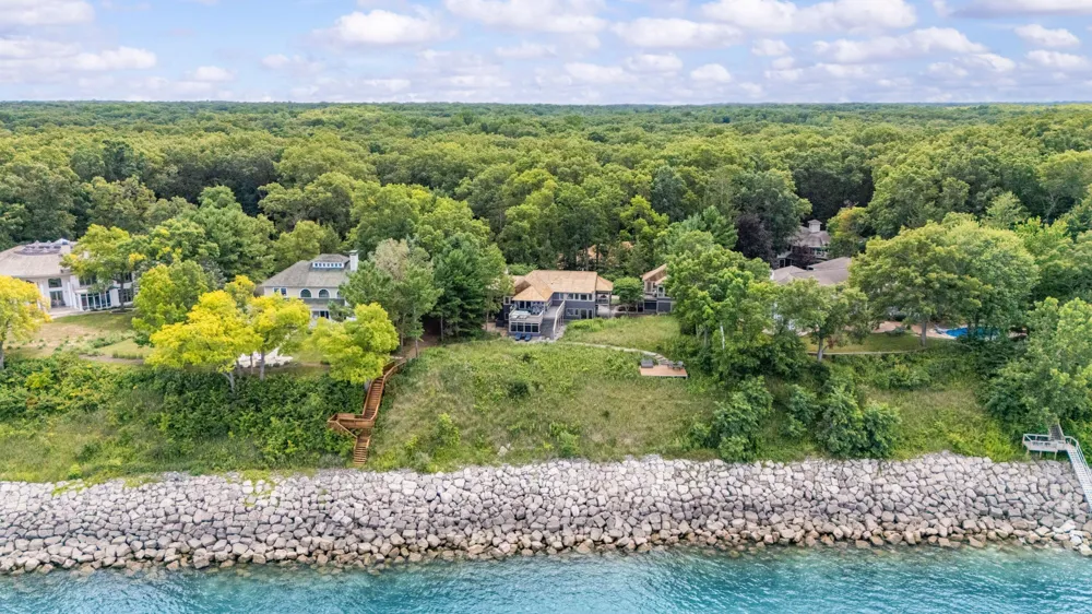 13047 Edgewater New Buffalo, MI 49117