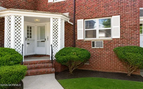 63 Manor Drive