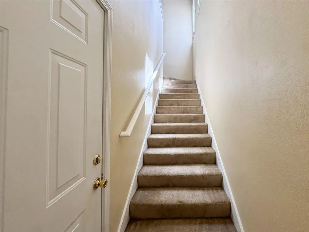 10561 VILLA VIEW CIRCLE #10561 Tampa, FL 33647