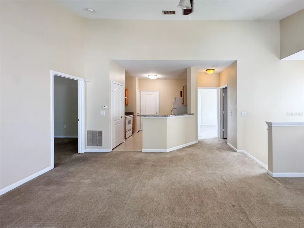 10561 VILLA VIEW CIRCLE #10561 Tampa, FL 33647