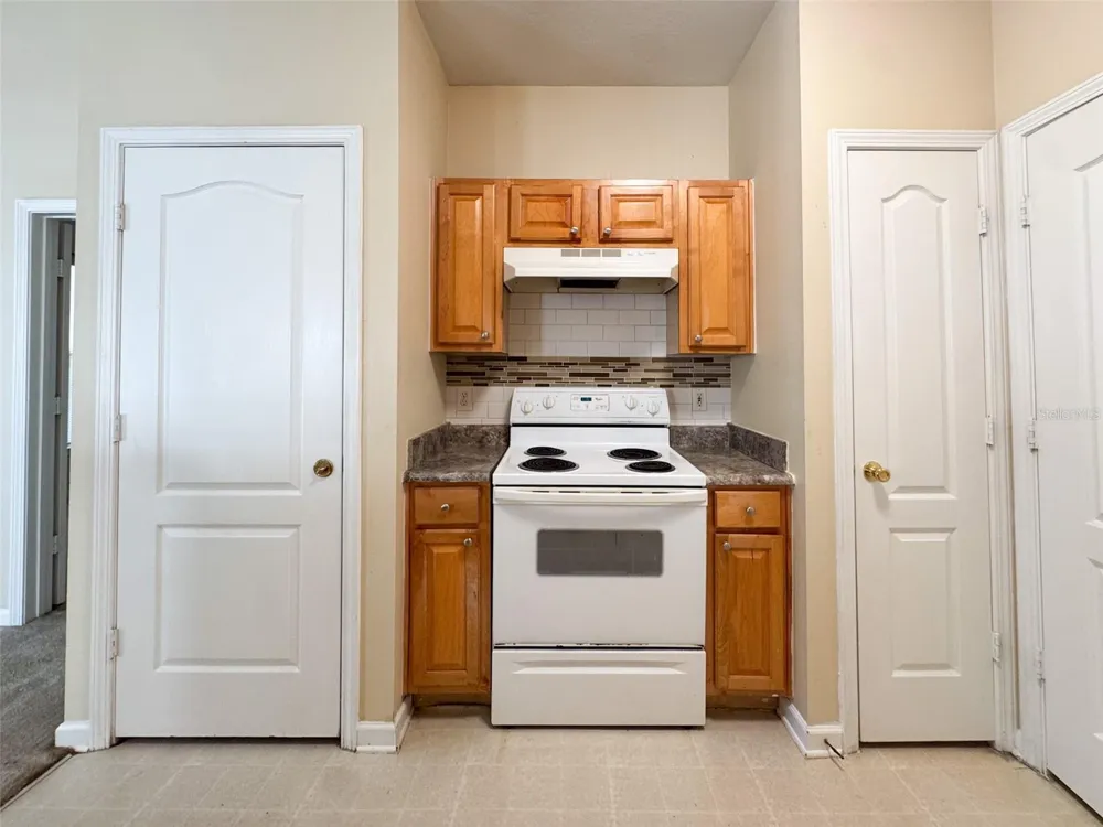 10561 VILLA VIEW CIRCLE #10561 Tampa, FL 33647