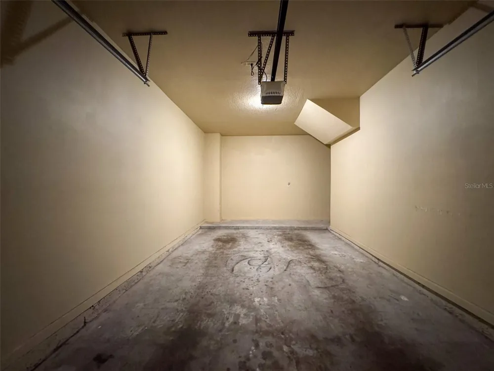 10561 VILLA VIEW CIRCLE #10561 Tampa, FL 33647