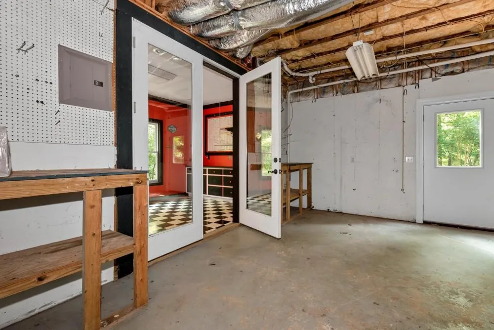 161 Falling Creek Sautee Nacoochee, GA 30571