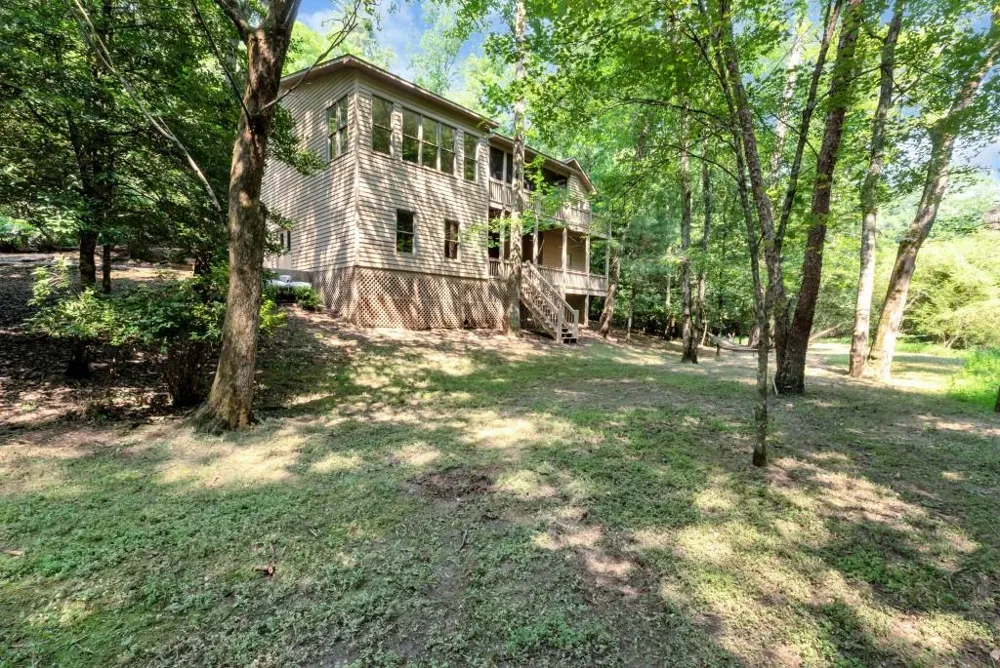 161 Falling Creek Sautee Nacoochee, GA 30571