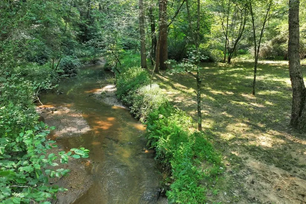 161 Falling Creek Sautee Nacoochee, GA 30571