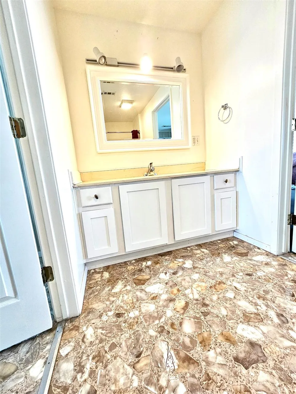 2104 Galveston Avenue Bolivar Peninsula, TX 77650