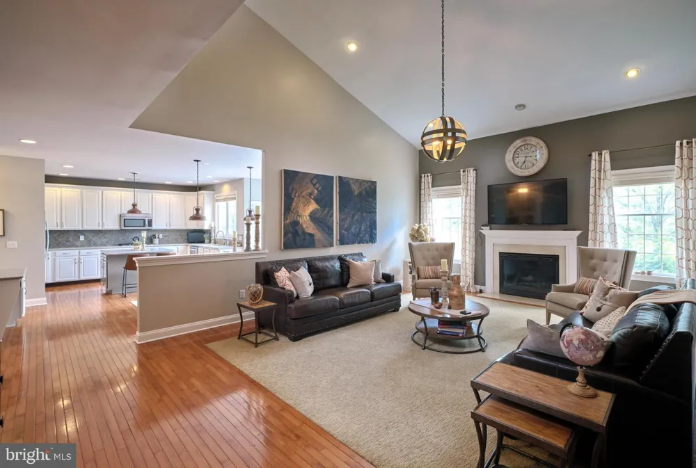 3 WILLIAMSON LANE Lambertville, NJ 08530