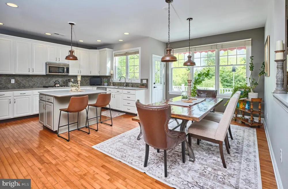 3 WILLIAMSON LANE Lambertville, NJ 08530