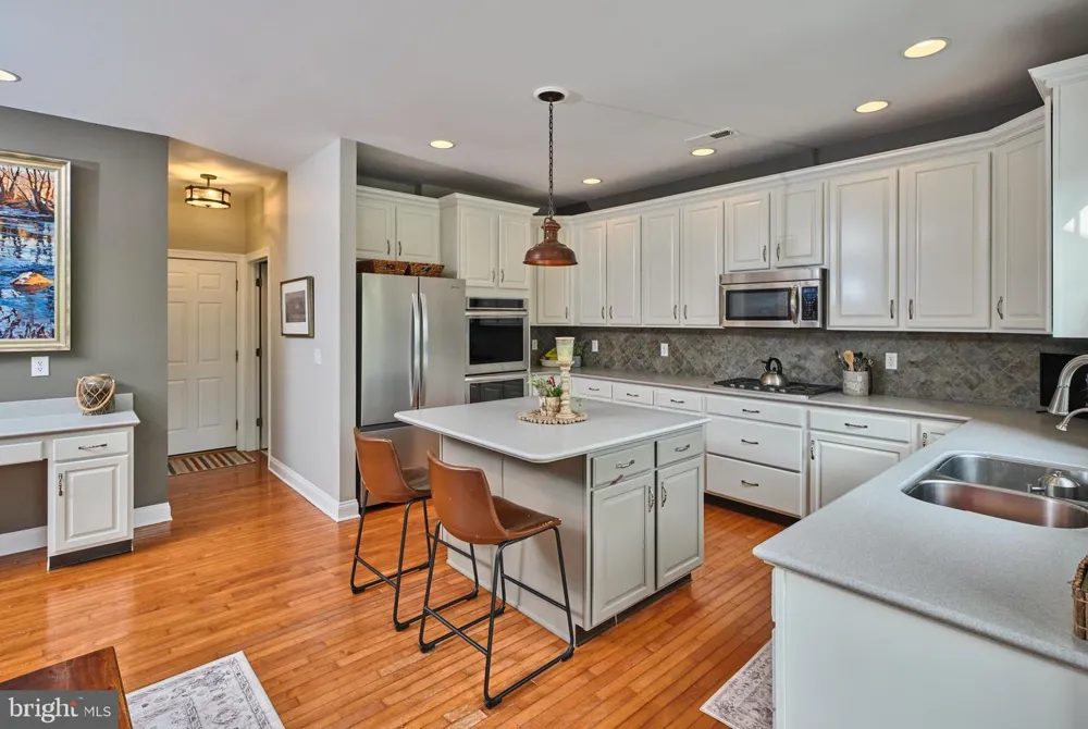 3 WILLIAMSON LANE Lambertville, NJ 08530