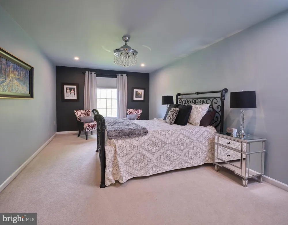 3 WILLIAMSON LANE Lambertville, NJ 08530