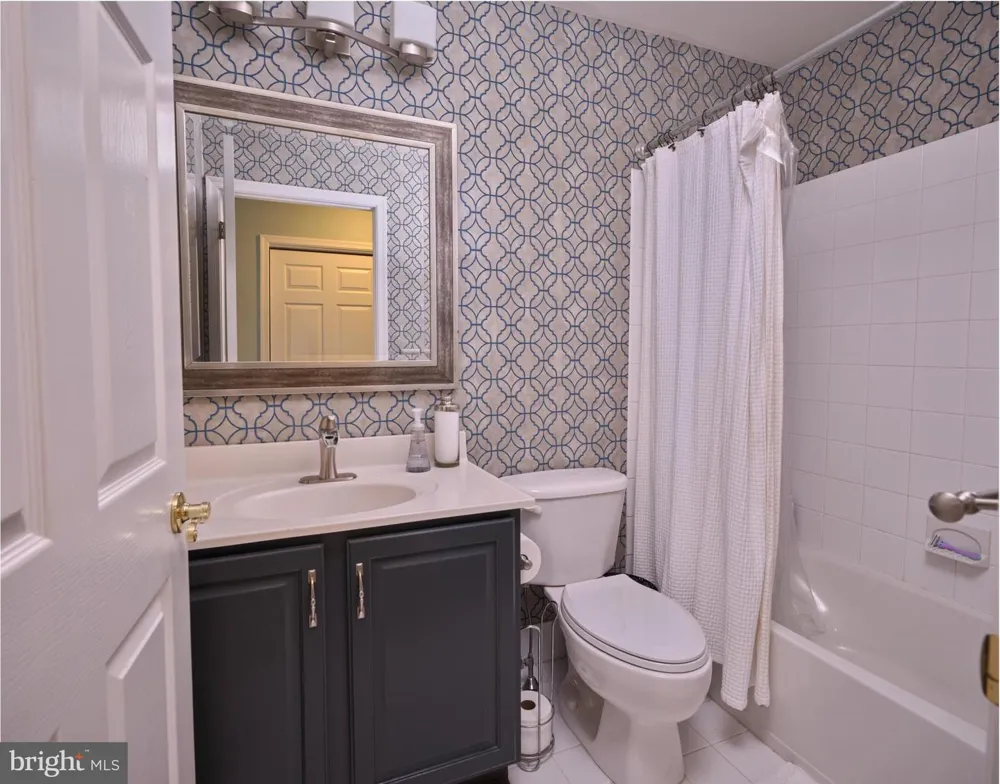 3 WILLIAMSON LANE Lambertville, NJ 08530