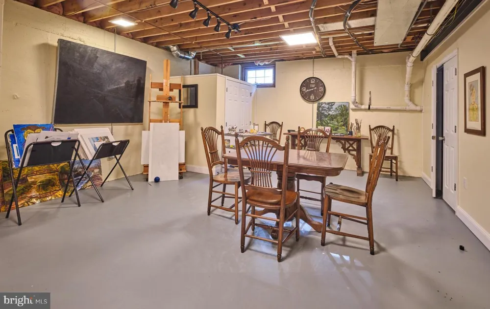 3 WILLIAMSON LANE Lambertville, NJ 08530