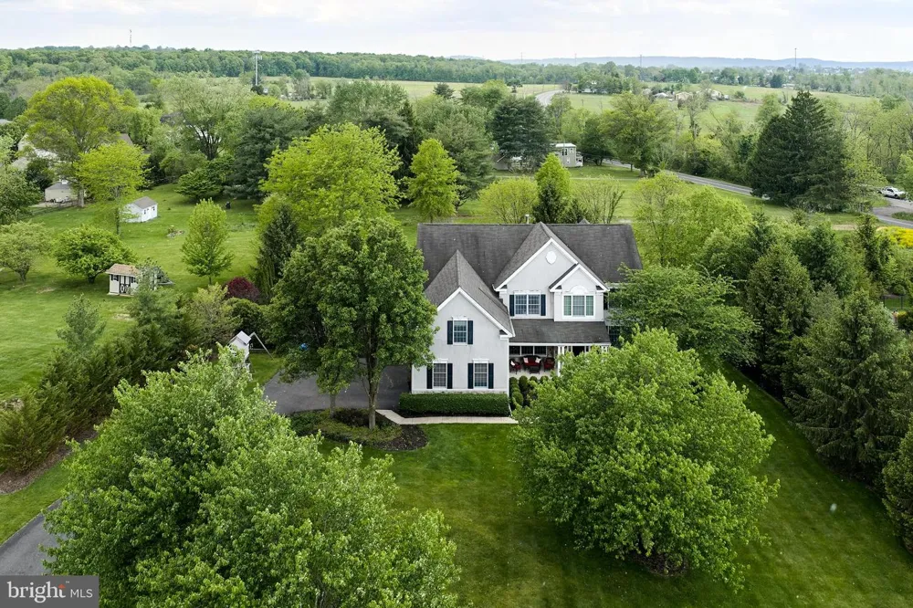 3 WILLIAMSON LANE Lambertville, NJ 08530