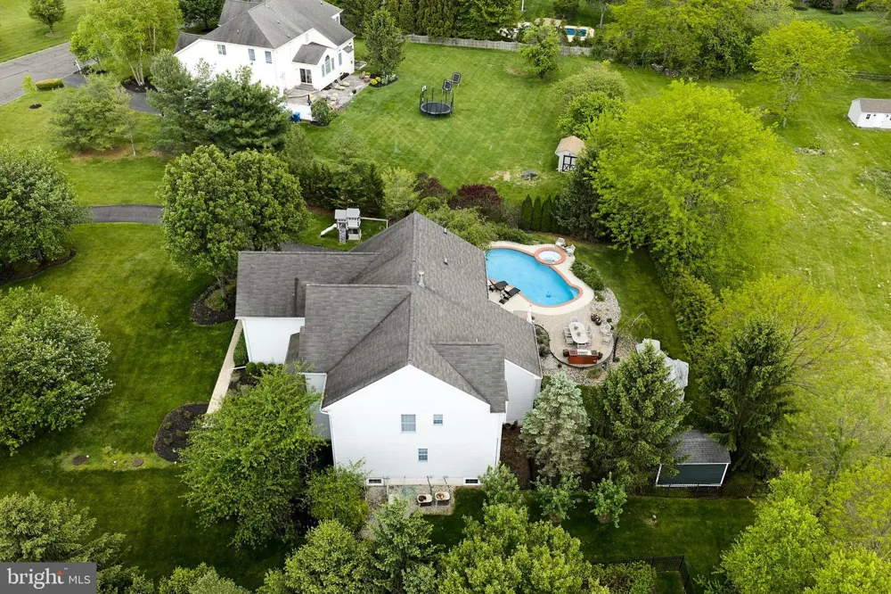 3 WILLIAMSON LANE Lambertville, NJ 08530