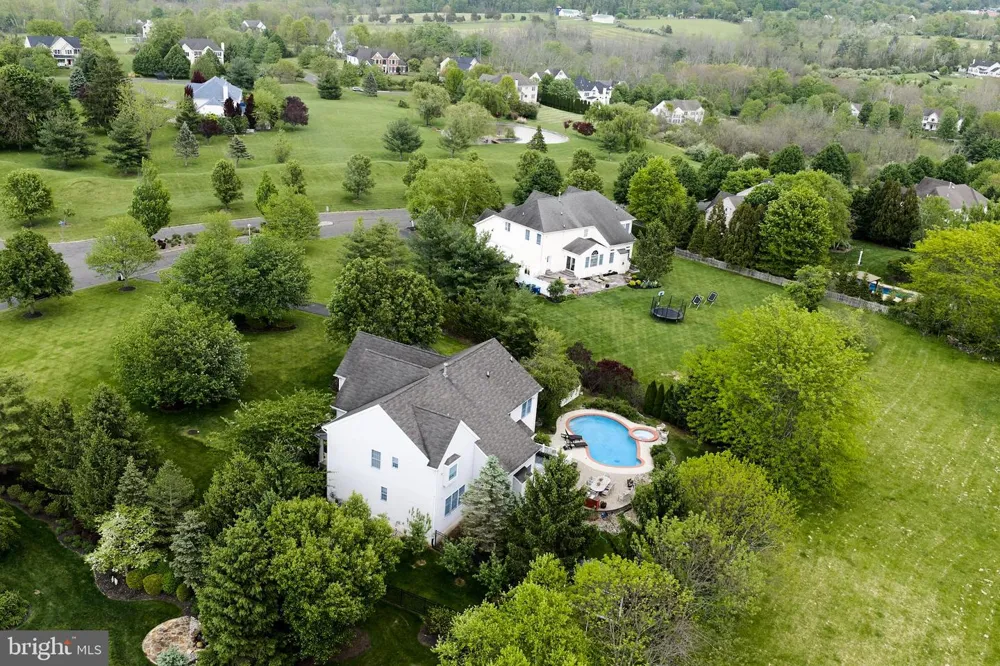 3 WILLIAMSON LANE Lambertville, NJ 08530