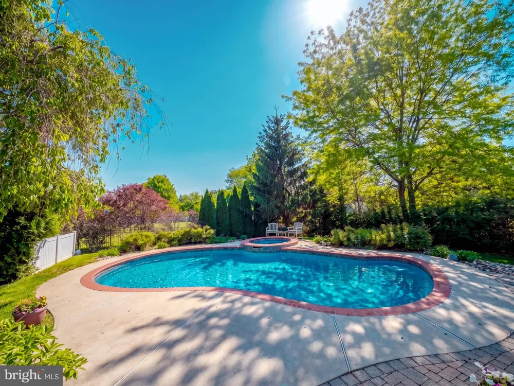 3 WILLIAMSON LANE Lambertville, NJ 08530