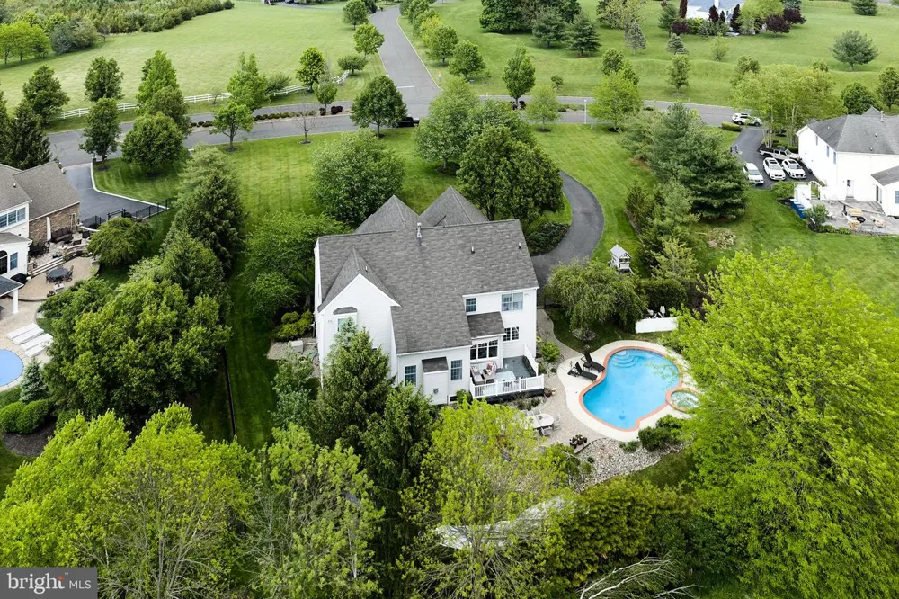 3 WILLIAMSON LANE Lambertville, NJ 08530