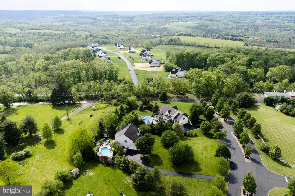 3 WILLIAMSON LANE Lambertville, NJ 08530