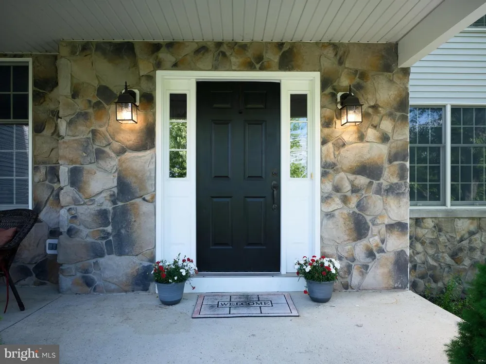3 WILLIAMSON LANE Lambertville, NJ 08530
