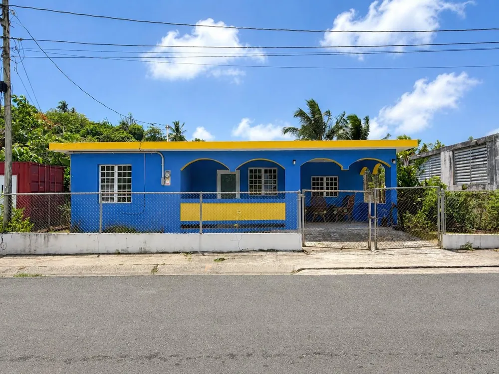 122 POMARROSA ST. Fajardo, PR 00738