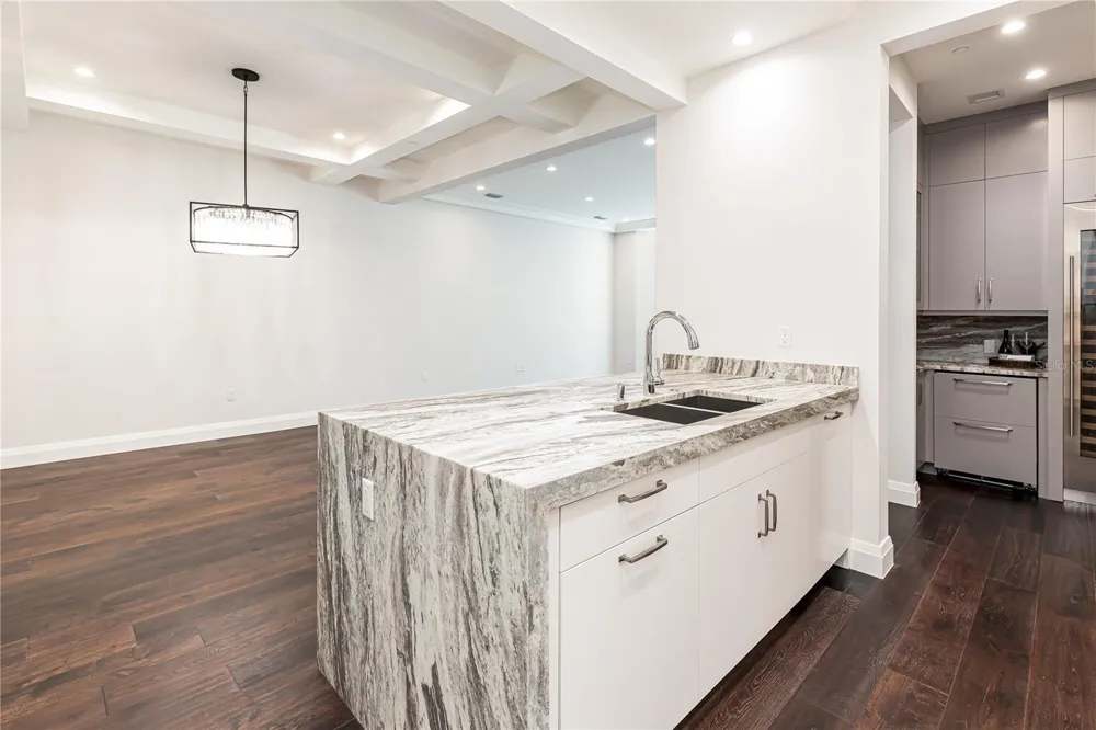 125 S INTERLACHEN AVENUE #2 Winter Park, FL 32789