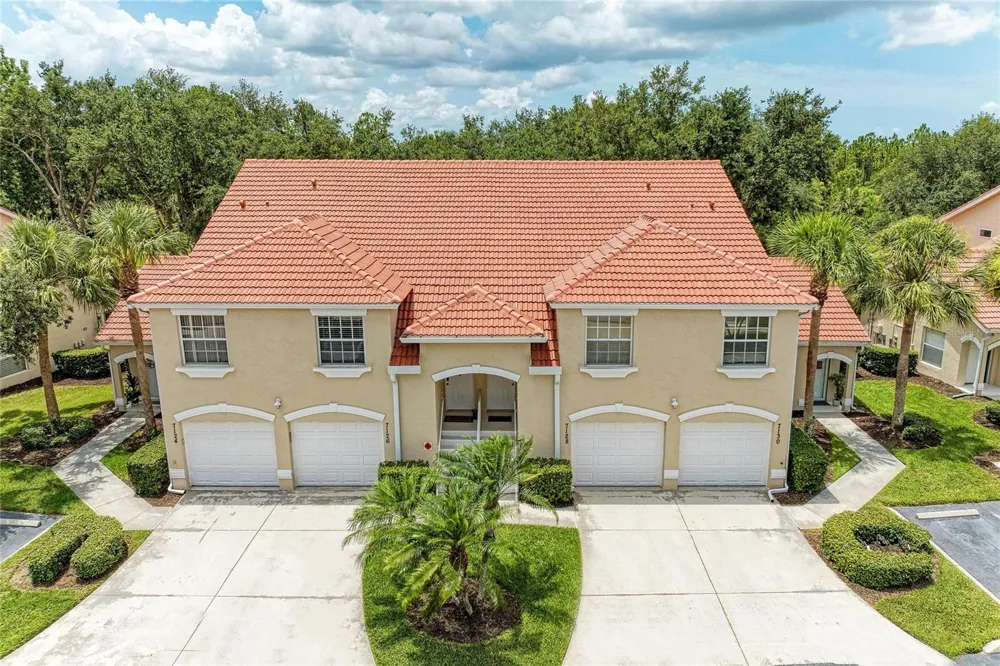 7126 CEDAR HOLLOW CIRCLE Bradenton, FL 34203